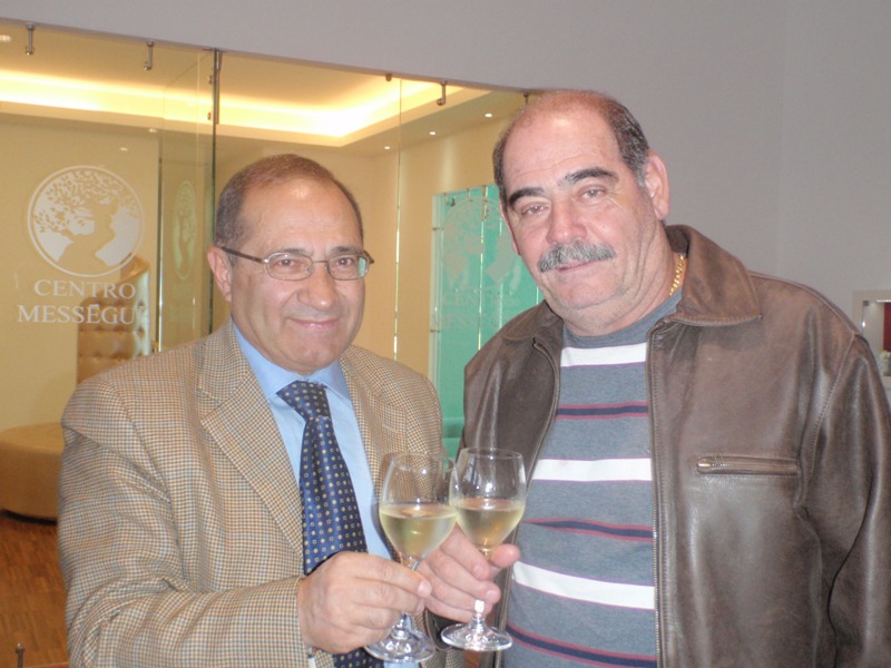 Nella foto, il brindisi tra Rivellino e Iapaolo