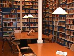 biblioteca1406.jpg